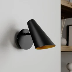 Lucande vegglampe Wibke, høyde 24 cm, svart, gull, metall