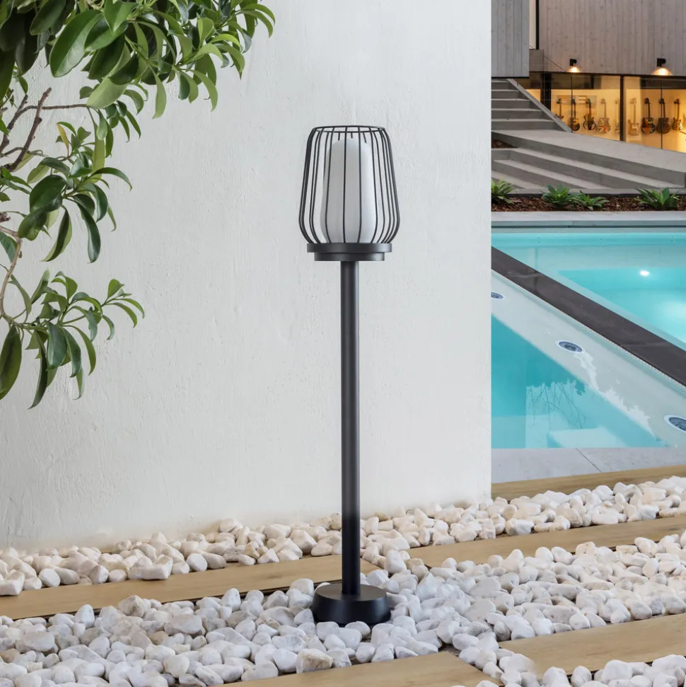 Lucande veilampe Chandan, 80 cm, svart, aluminium