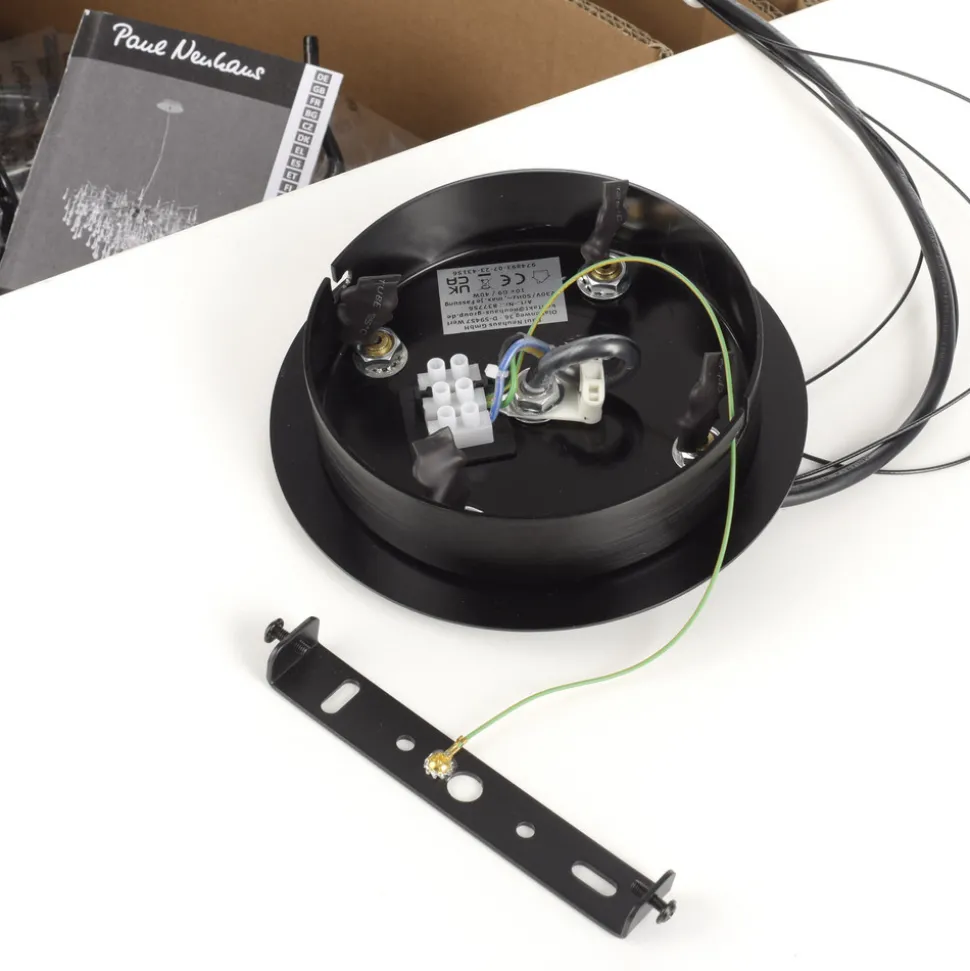 Lysekrone, svart, hengende i glass, lengde 150 cm