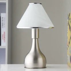 Nattbordlampe Ellen i glass og metall