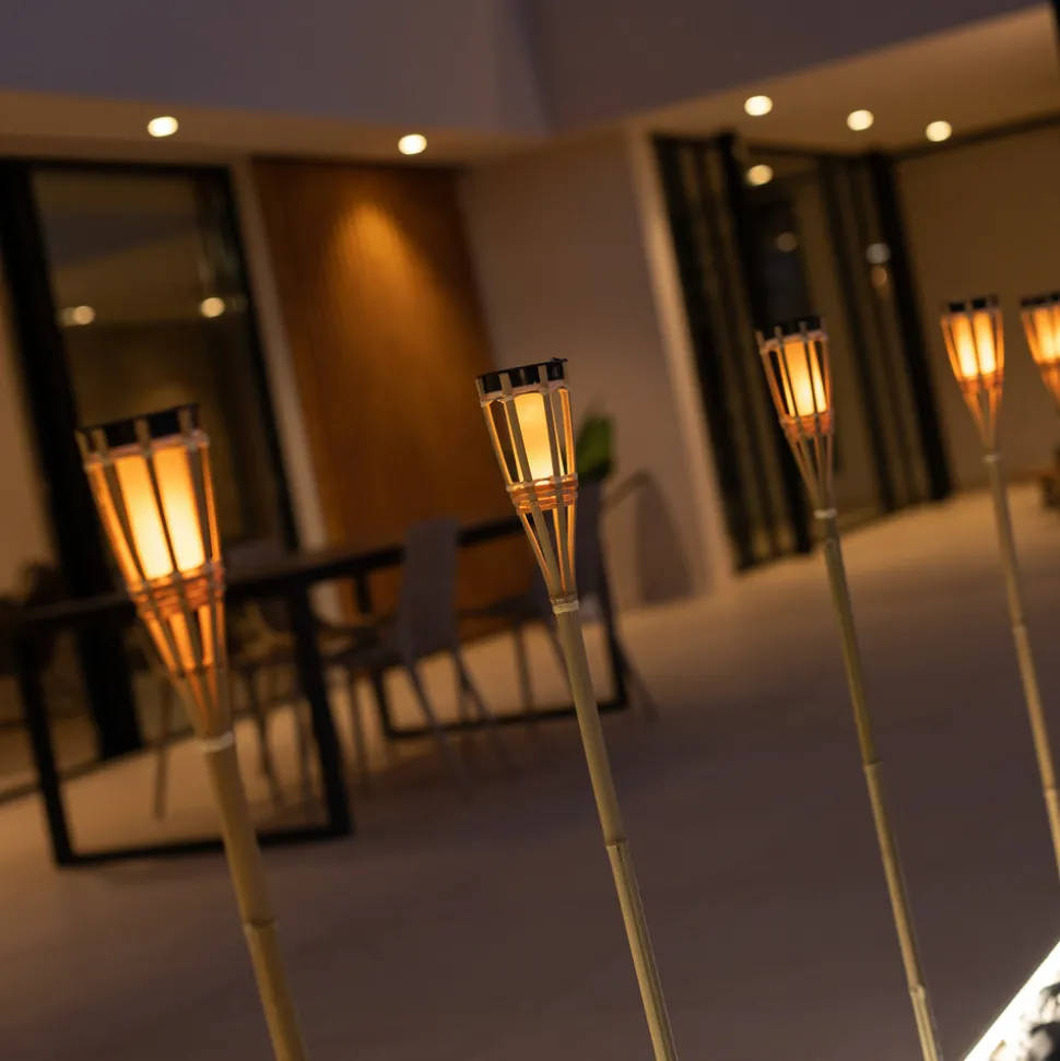 Newgarden Hiama LED solcelledrevet hagelampe laget av bambus