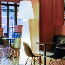 Newgarden Lola 200 LED-gulvlampe IP65, hvit