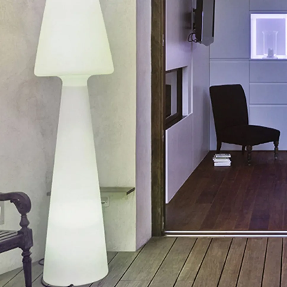 Newgarden Lola gulvlampe høyde 165 cm varmhvit
