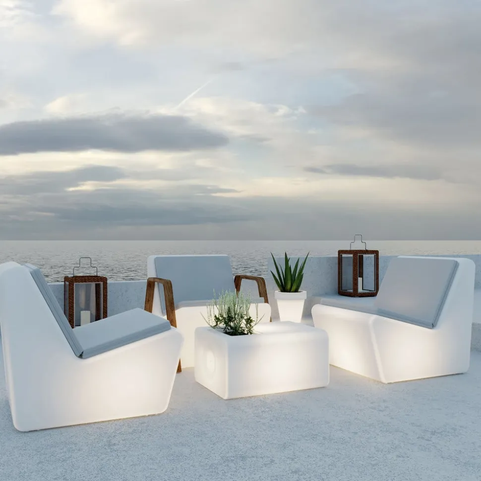 Newgarden Tarida Sit Arms LED-fåtölj Solar