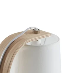 Nordisk hvit bordlampe i tre med stoffskjerm