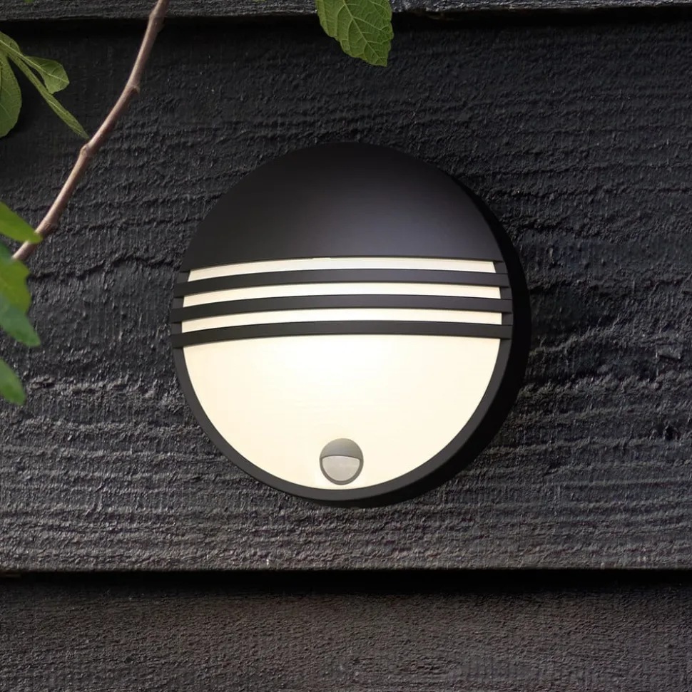 Philips Yarrow LED-utevegglys med sensor
