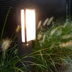 Qubo LED-veilampe antrasitt, bevegelsessensor