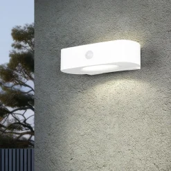 Solcelledrevet vegglampe Bilbao, hvit, høyde 6 cm, sensor, opp/ned