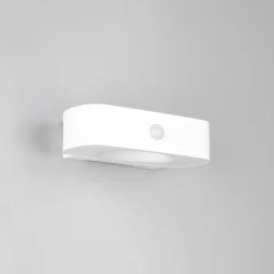 Solcelledrevet vegglampe Bilbao, hvit, høyde 6 cm, sensor, opp/ned