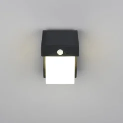 Solcelledrevet vegglampe Colombo, svart matt, høyde 14 cm, sensor