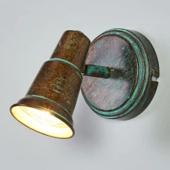 Spot Arielle med antikt uttrykk, irrimitasjon