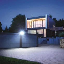 STEINEL XLED Pro 240 S spot med sensor hvit