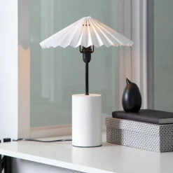 Stila bordlampe, hvit, papir/tre, stjerne og lampeskjerm