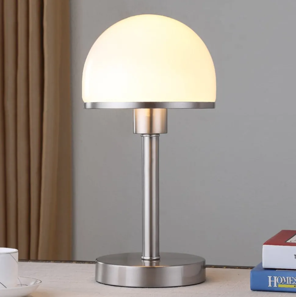 Stilig bordlampe Jolie med glasskjerm