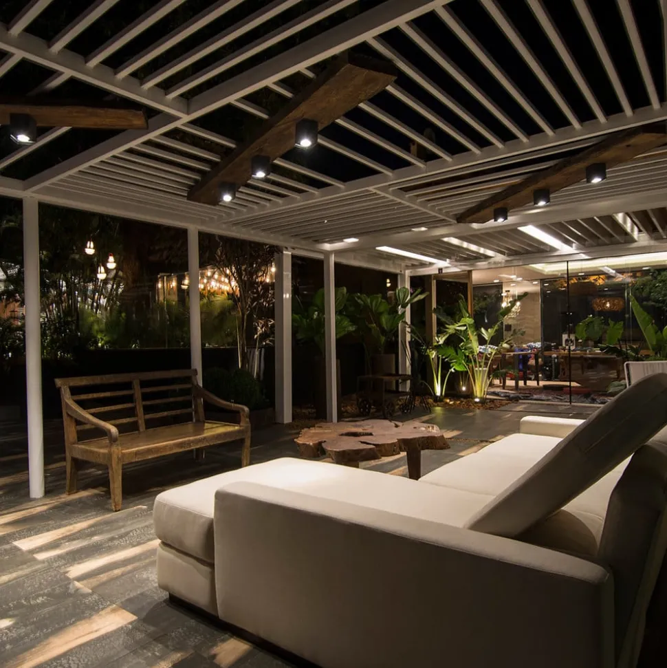 Subtil utendørs LED-takspot Tami