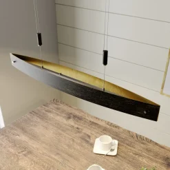 Svart LED-hengelampe Lio med gulldekor