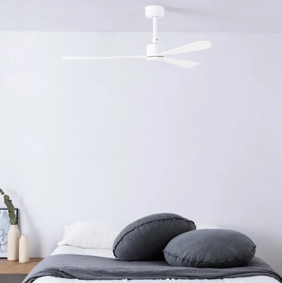 Takvifte Amelia, DC-motor, 3 blad, hvit