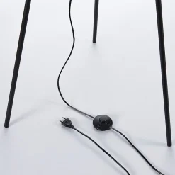 Trefots-gulvlampe Devon i svart