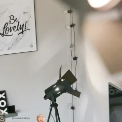 Trefots-gulvlampe Devon i svart