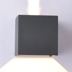Utendørs LED-vegglampe Davos kantet, av/på, mørkegrå