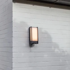 Utendørs LED-vegglampe Qubo bevegelsessensor