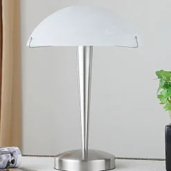 Vakker bordlampe Viola, nikkel matt