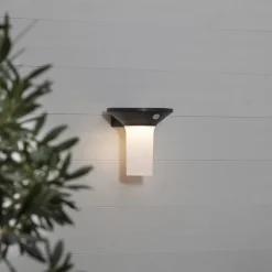 Valta LED-solcellelampe med bevegelsessensor