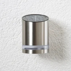 Vegghengt solcellelampe Salma med LED-lys