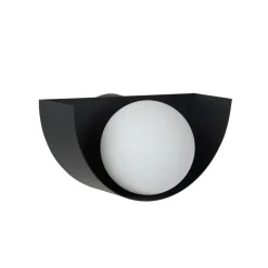 Vegglampe Benni med kuleskjerm av glass, svart
