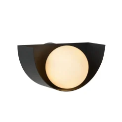 Vegglampe Benni med kuleskjerm av glass, svart
