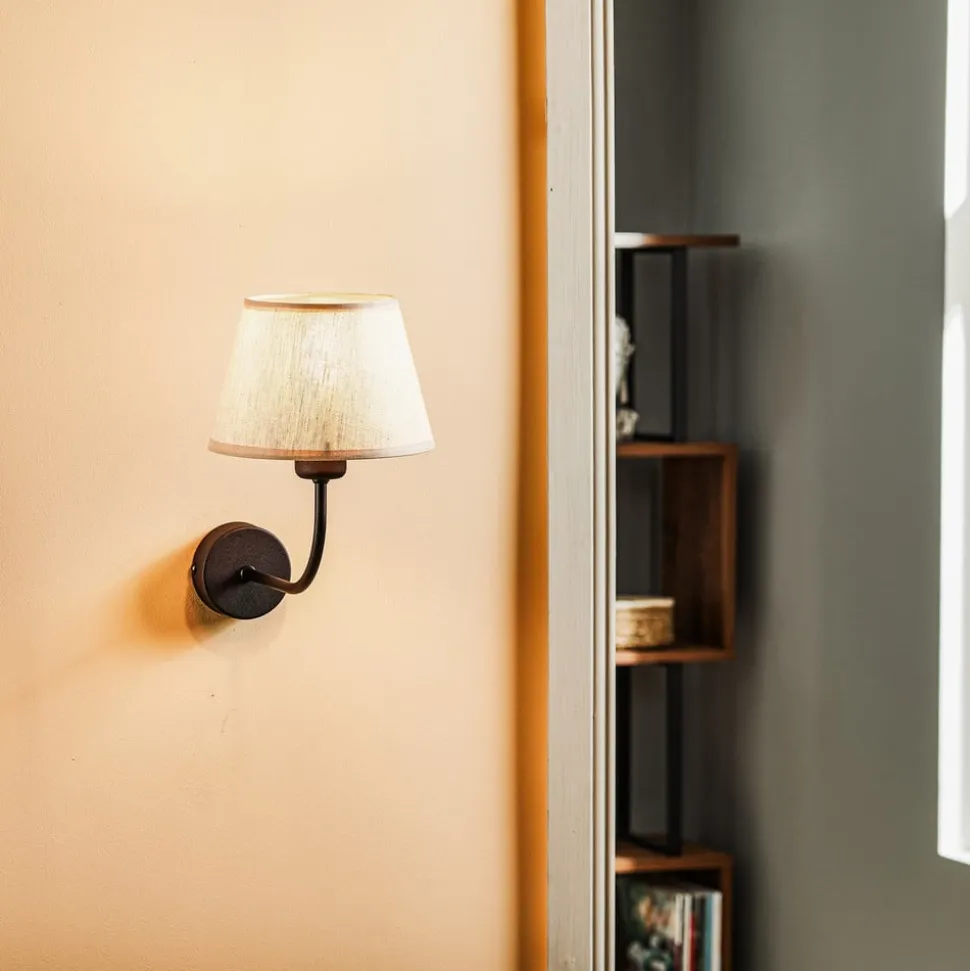 Vegglampe Chicago med skjerm i lin