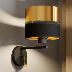 Vegglampe Hilton svart/gull med LED-leselampe