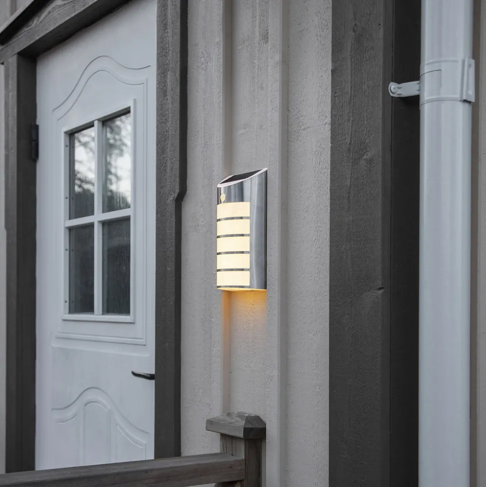 Wally LED solcellelampe med bevegelsessensor